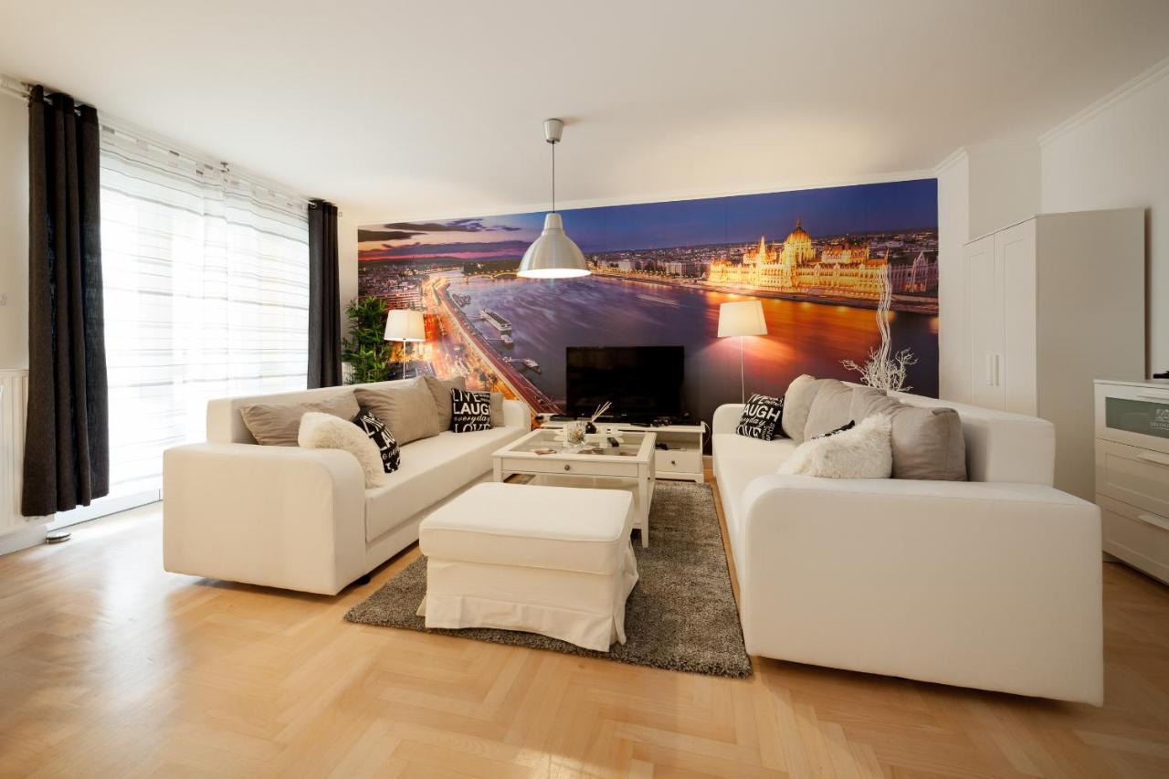 Gde Hollo Apartments Budapest Luaran gambar