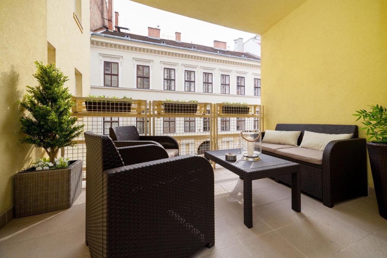 Gde Hollo Apartments Budapest Luaran gambar