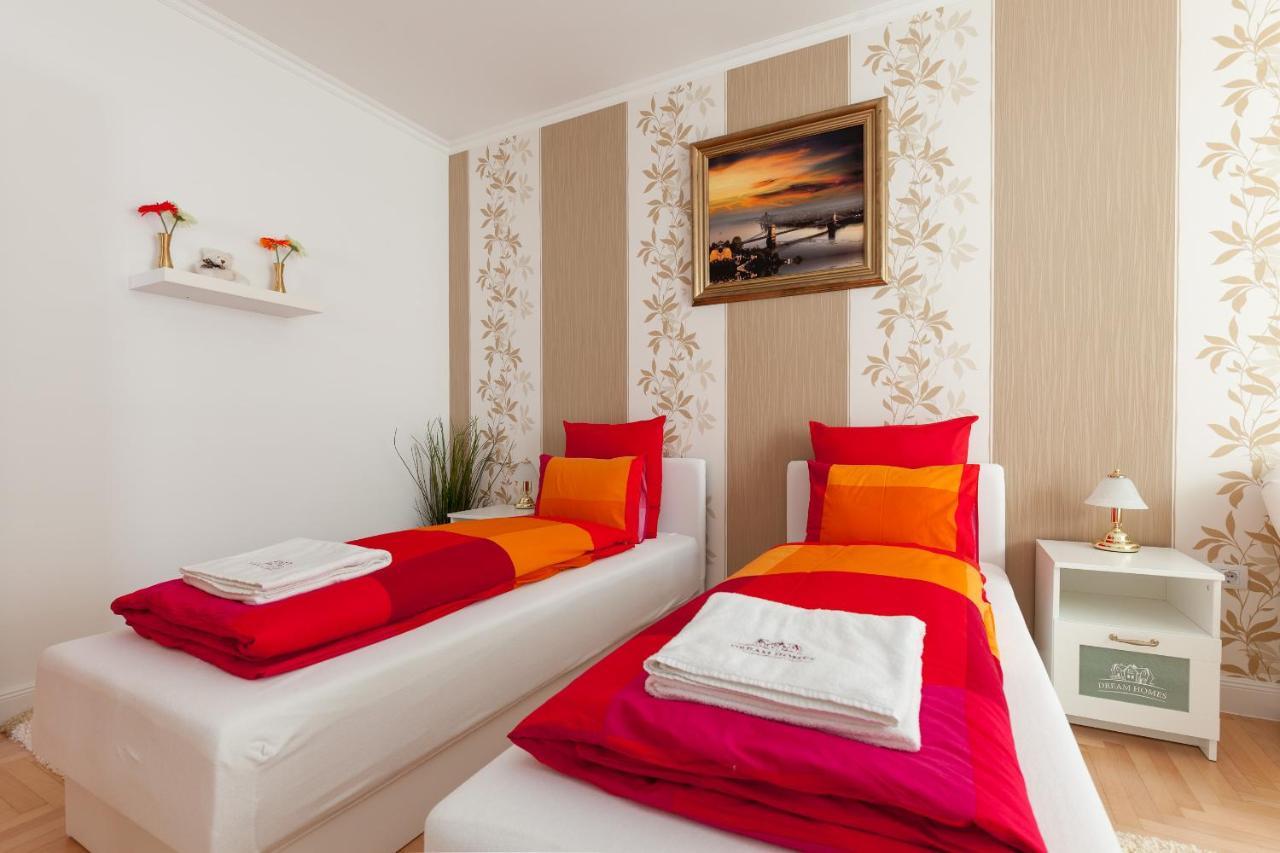 Gde Hollo Apartments Budapest Luaran gambar