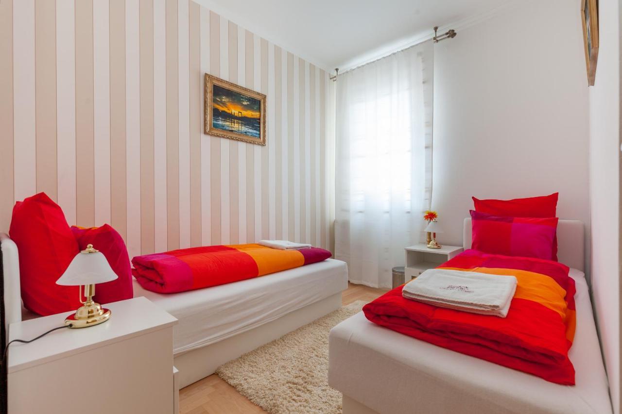 Gde Hollo Apartments Budapest Luaran gambar