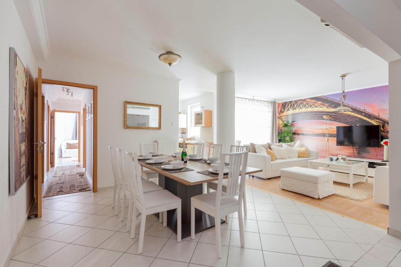Gde Hollo Apartments Budapest Luaran gambar